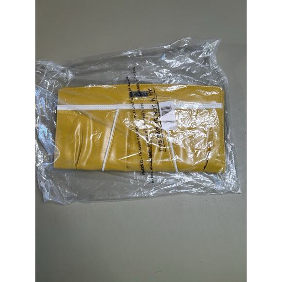 Miche Classic Hayley Purse Insert With 4 Interchangeable Magnetic Covers - Picture 7 of 16